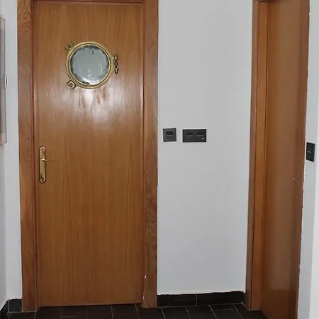 Turísticos Vistademar 2*